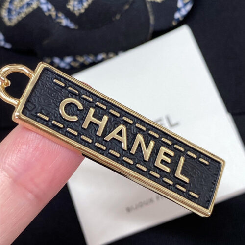 High Quality Luxury Chanel Leather Pattern Black Gold No. 5 + Rectangular Necklace product detail