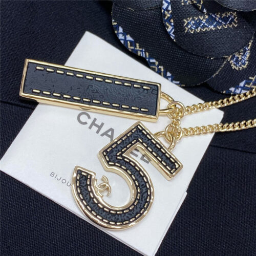 High Quality Luxury Chanel Leather Pattern Black Gold No. 5 + Rectangular Necklace product detail