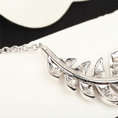High Quality Luxury Chanel Feather Pearl Necklace product detail