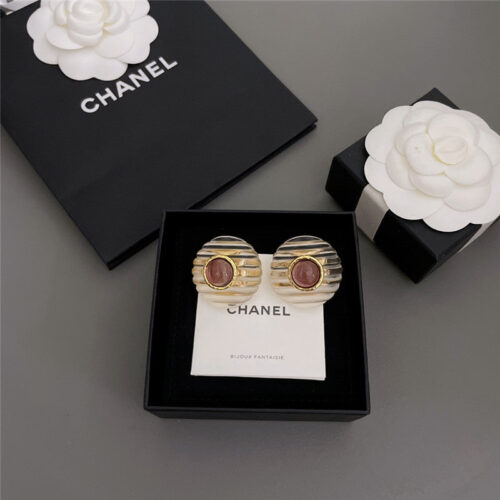 High Quality Luxury Chanel Middle-Aged Small Incense Ear Clip
