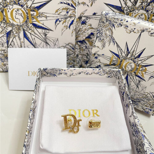 High Quality Luxury Dior Small Flower Brooch