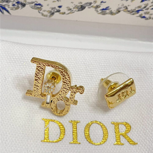 High Quality Luxury Dior Small Flower Brooch product detail