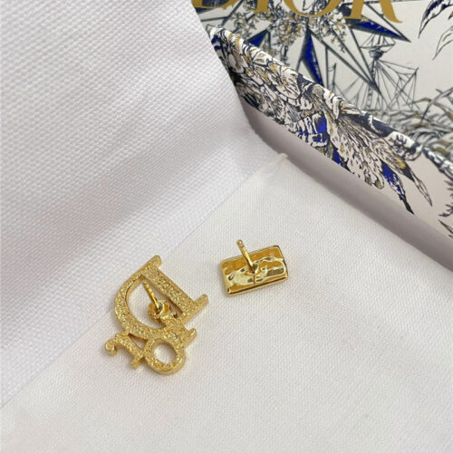 High Quality Luxury Dior Small Flower Brooch product detail