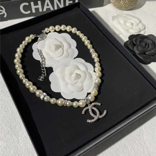 High Quality Luxury Chanel Small Fragrance Necklace