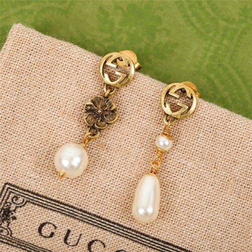 High Quality Luxury Gucci Double G Heterosexual Pearl Earrings product detail
