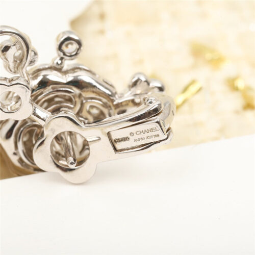 High Quality Luxury Chanel Camellia Earrings product detail