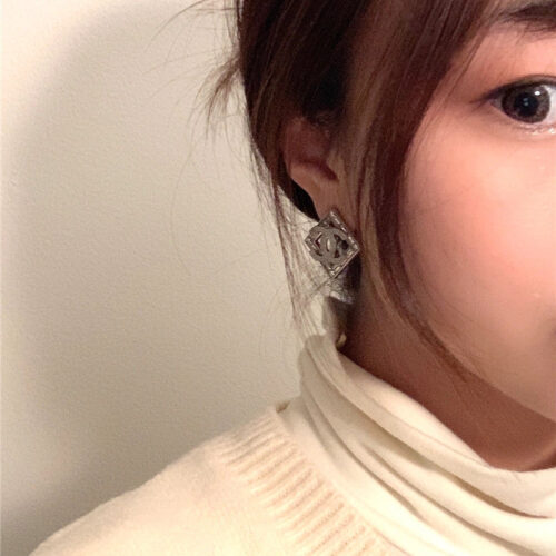 High Quality Luxury Chanel Square Double C Earrings product detail