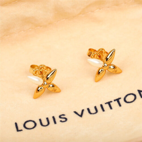 High Quality Luxury Louis Vuitton Green Bullet Earrings alternate view