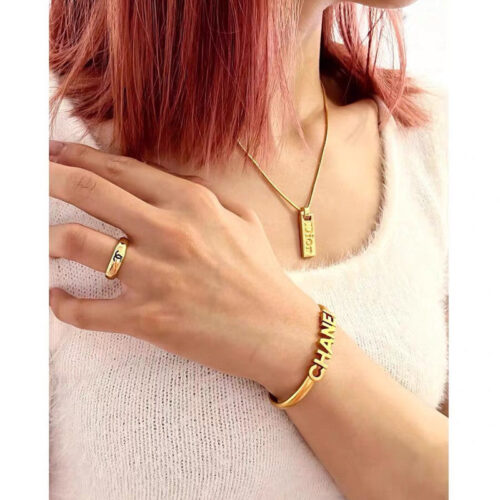 High Quality Luxury Dior Small Gold Bar Necklace product detail