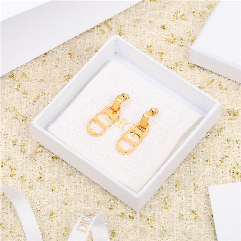 High Quality Luxury Dior Letter Earrings – Style 50757 product detail