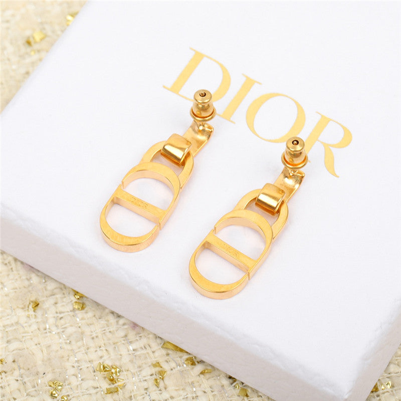 High Quality Luxury Dior Letter Earrings – Style 50757 product detail