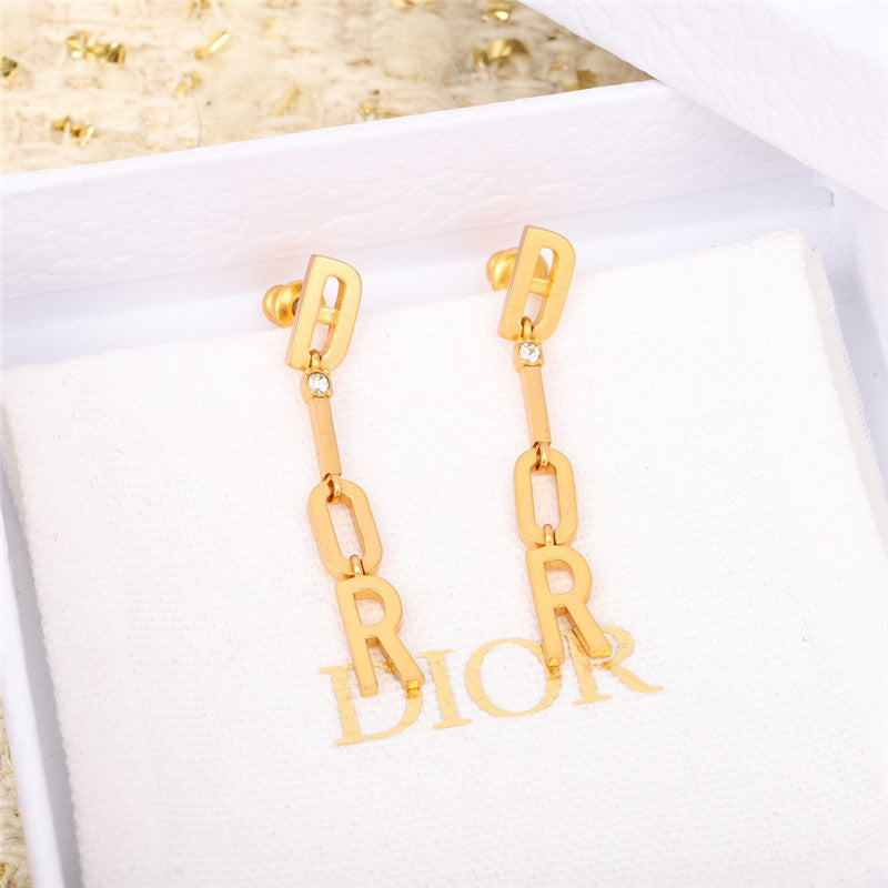 High Quality Luxury Dior Letter Earrings – Style 50761 product detail