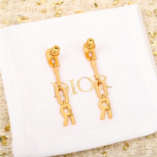 High Quality Luxury Dior Letter Earrings – Style 50761 product detail