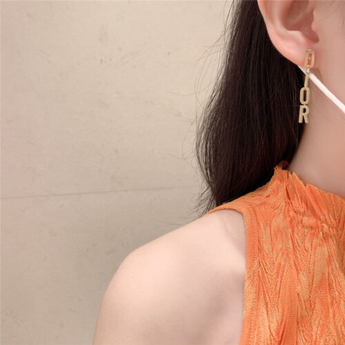 High Quality Luxury Dior Letter Earrings – Style 50761 product detail