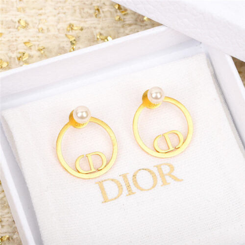 High Quality Luxury Dior Circle Earhook alternate view