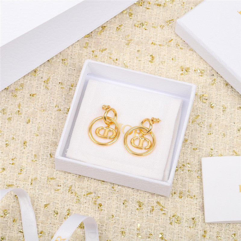 High Quality Luxury Dior Letter Earrings product detail