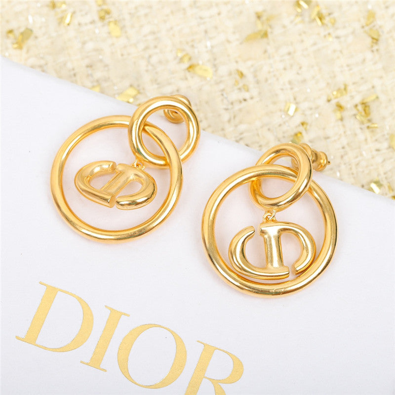 High Quality Luxury Dior Letter Earrings product detail