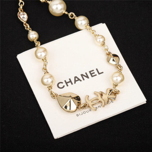 High Quality Luxury Chanel Pearl Heart Necklace product detail