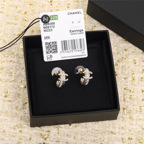 High Quality Luxury Chanel Diamond Double C Earrings product detail
