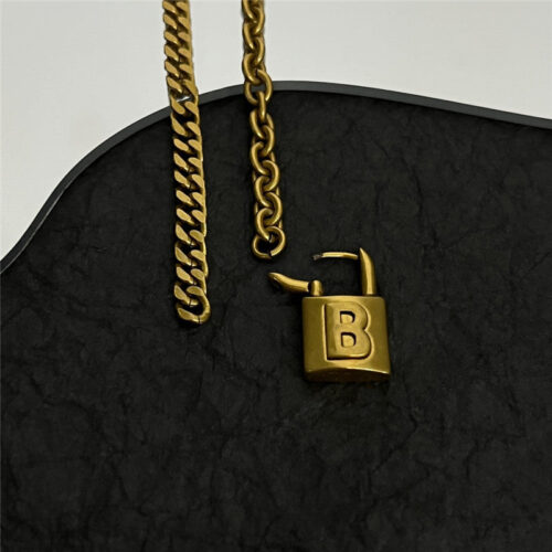 High Quality Luxury Balenciaga Retro Style Simple And Elegant Necklace – Style 49423 product detail