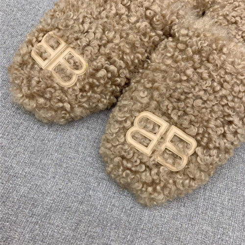 High Quality Luxury Balenciaga Classic Fur Flat Slippers – Style 58755 product detail