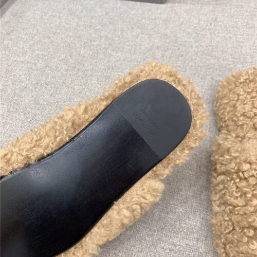 High Quality Luxury Balenciaga Classic Fur Flat Slippers – Style 58755 product detail