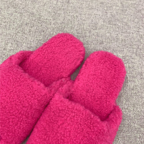 High Quality Luxury Balenciaga Classic Fur Flat Slippers – Style 22595 product detail