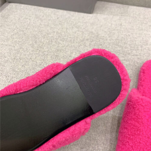 High Quality Luxury Balenciaga Classic Fur Flat Slippers – Style 22595 product detail