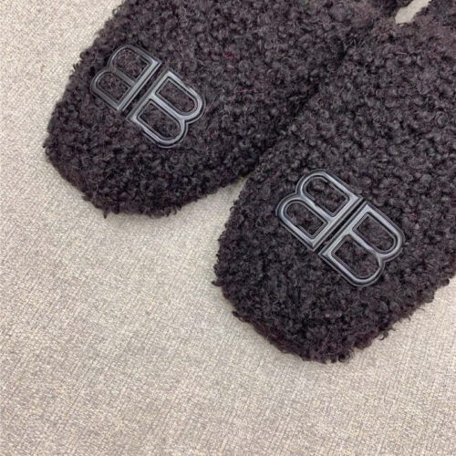 High Quality Luxury Balenciaga Classic Fur Flat Slippers – Style 17507 product detail