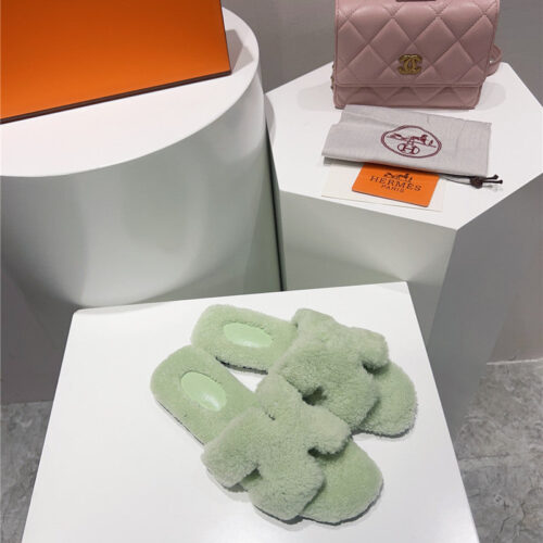 High Quality Luxury Hermes H Drags Autumn And Winter Style Flat Bottom Hair Drag – Style 96419 product detail