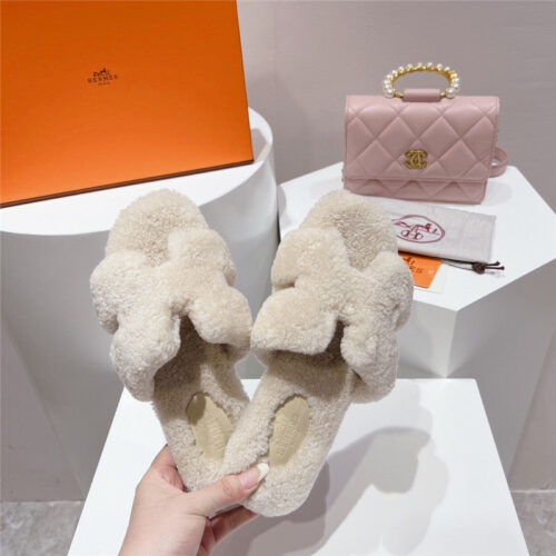 High Quality Luxury Hermes H Drags Autumn And Winter Style Flat Bottom Hair Drag – Style 94723 product detail