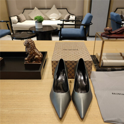 High Quality Luxury Balenciaga Prismatic Triangle Mules Pumps – Style 92963 product detail