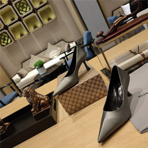 High Quality Luxury Balenciaga Prismatic Triangle Mules Pumps – Style 92963 product detail