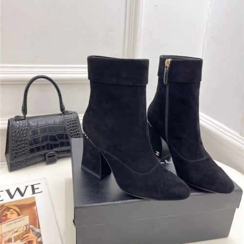 High Quality Luxury Chanel Catwalk Style Pearl Heel Ankle Boots – Style 85350