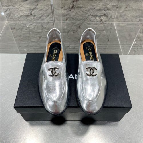 High Quality Luxury Chanel New Low Heel Loafers alternate view