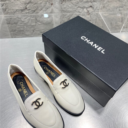 High Quality Luxury Chanel New Low Heel Loafers – Style 94918