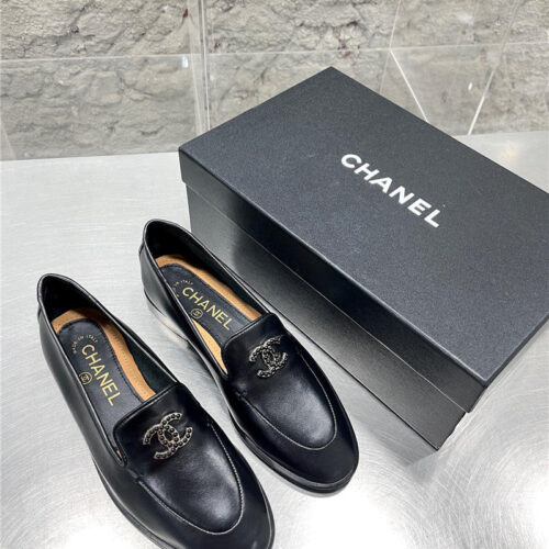 High Quality Luxury Chanel New Low Heel Loafers – Style 91526