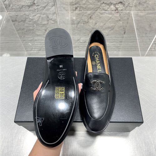 High Quality Luxury Chanel New Low Heel Loafers – Style 91526 product detail