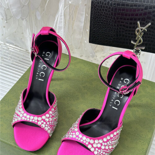 High Quality Luxury Gucci Rhinestone Slippers Sandals – Style 94355 product detail