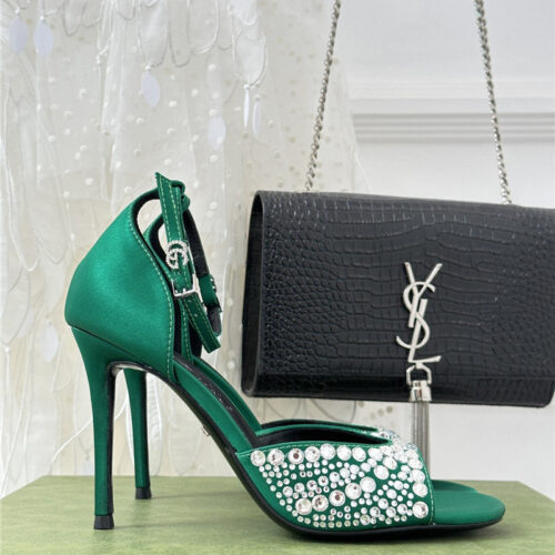 High Quality Luxury Gucci Rhinestone Slippers Sandals – Style 27123 product detail