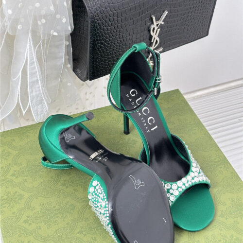High Quality Luxury Gucci Rhinestone Slippers Sandals – Style 27123 product detail