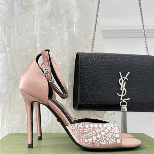 High Quality Luxury Gucci Rhinestone Slippers Sandals – Style 92659 product detail