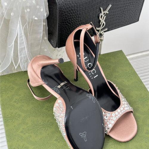 High Quality Luxury Gucci Rhinestone Slippers Sandals – Style 92659 product detail