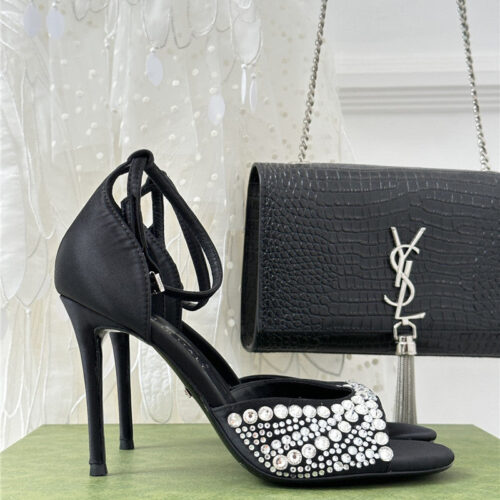 High Quality Luxury Gucci Rhinestone Slippers Sandals – Style 25427 product detail