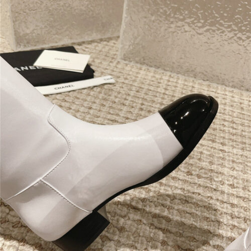 High Quality Luxury Chanel Retro Small Round Toe Stitching Design Boots product detail