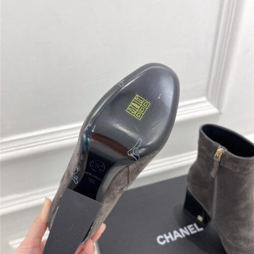 High Quality Luxury Chanel Catwalk Style Pearl Heel Ankle Boots product detail