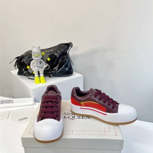 High Quality Luxury Alexander McQueen Retro Sneakers Skate Shoes – Style 58659 alternate view