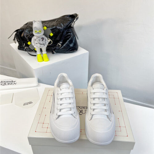 High Quality Luxury Alexander McQueen Retro Sneakers Skate Shoes – Style 56963 product detail