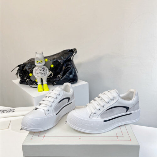 High Quality Luxury Alexander McQueen Retro Sneakers Skate Shoes – Style 56963