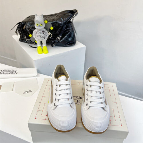 High Quality Luxury Alexander McQueen Retro Sneakers Skate Shoes – Style 55267 product detail